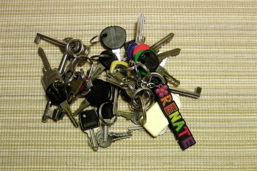 Einen Schlüsselbund mit vielen Schlüsseln benötigt man mit Schließanlagen nicht mehr